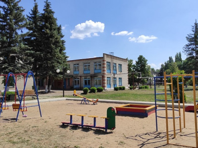 Зона отдыха на территории спортивной школы &amp;quot;Олимпик&amp;quot;.