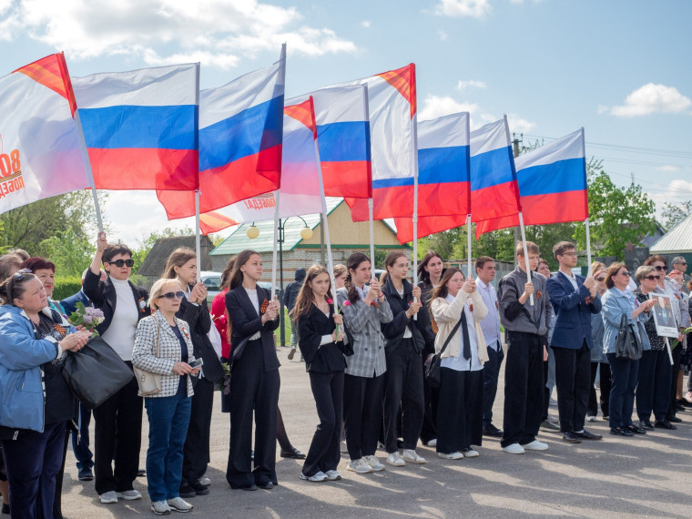 9 мая на площади с. Подлесное прошло торжественное мероприятие, посвященное 80-летию Победы в Великой Отечественной войне. 9 мая на площади с. Подлесное прошло торжественное мероприятие, посвященное 80-летию Победы в Великой Отечественной войне.