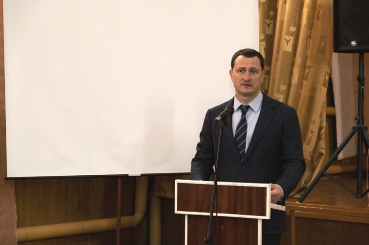 Глава Марксовского муниципального района Д.Н. Романов. Глава Марксовского муниципального района Д.Н. Романов.